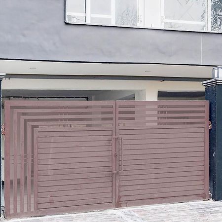 Super Hotel O Sector 43 Гургаон Екстериор снимка