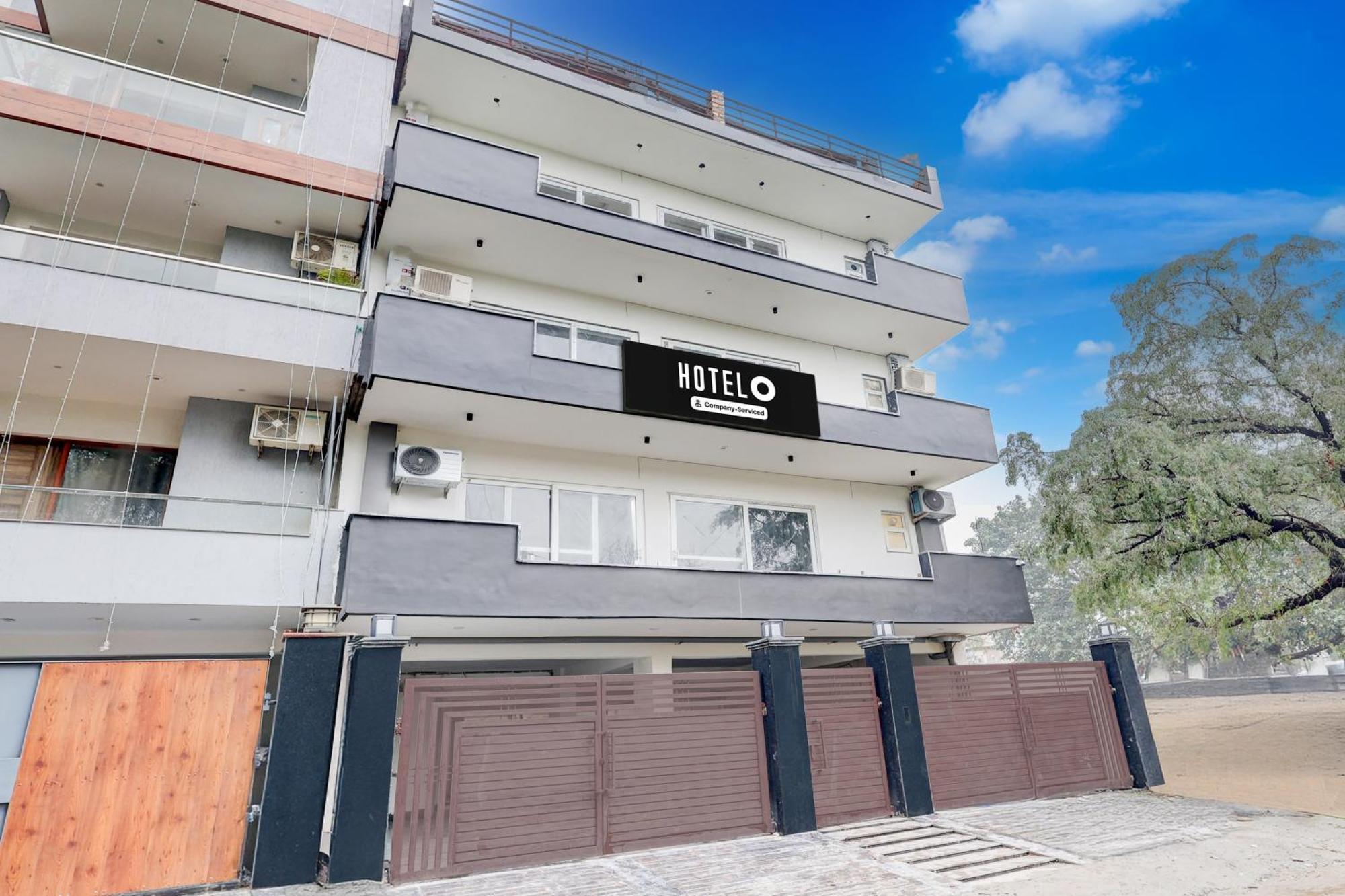 Super Hotel O Sector 43 Гургаон Екстериор снимка