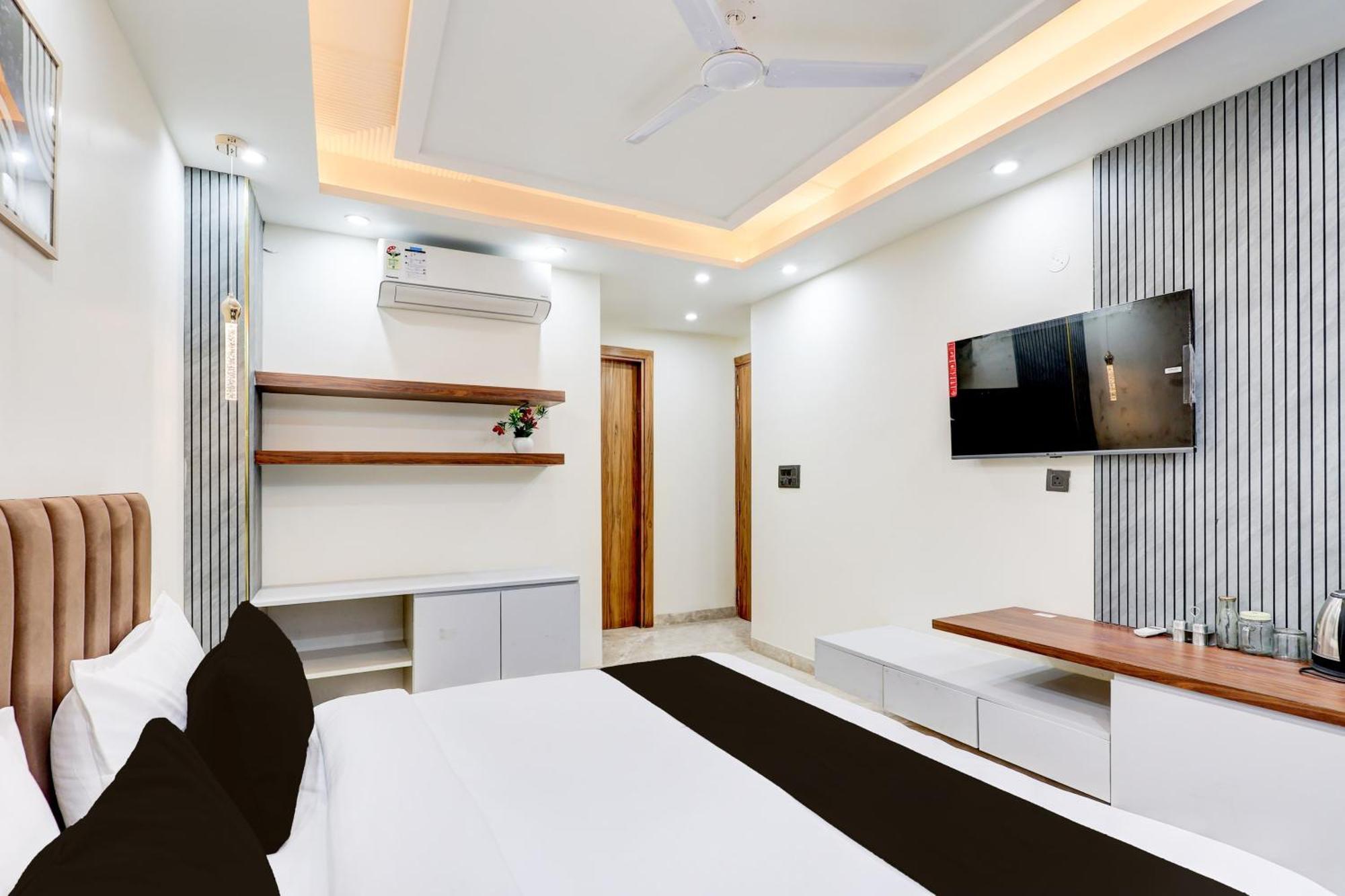 Super Hotel O Sector 43 Гургаон Екстериор снимка