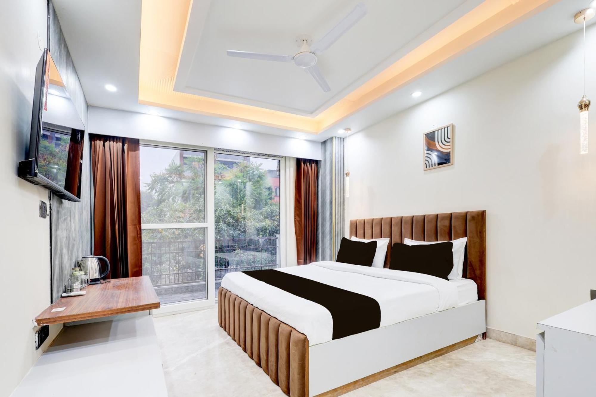 Super Hotel O Sector 43 Гургаон Екстериор снимка